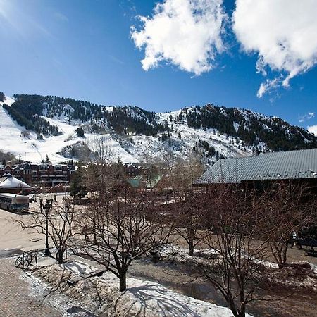 Independence Square 202, Hotel Room Over-Looking The Mall And Aspen Mountain Exterior foto